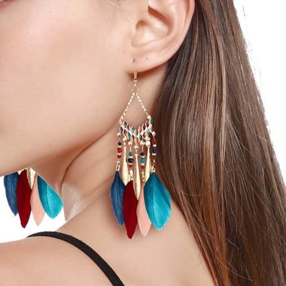 Jewelry - 💜 3/25 Boho Gold Drop Feather Earrings